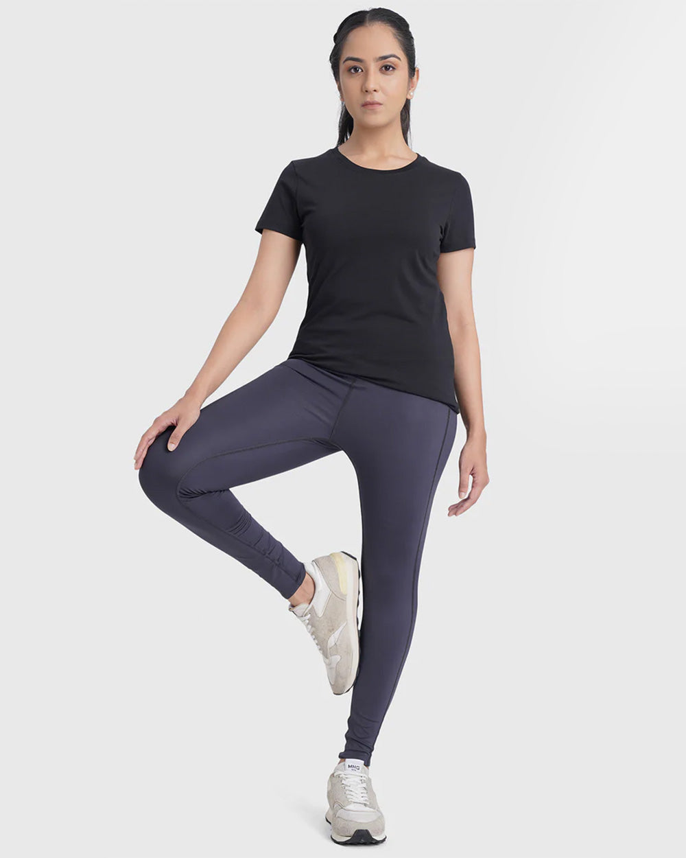 Women Legacy T-shirt - Black