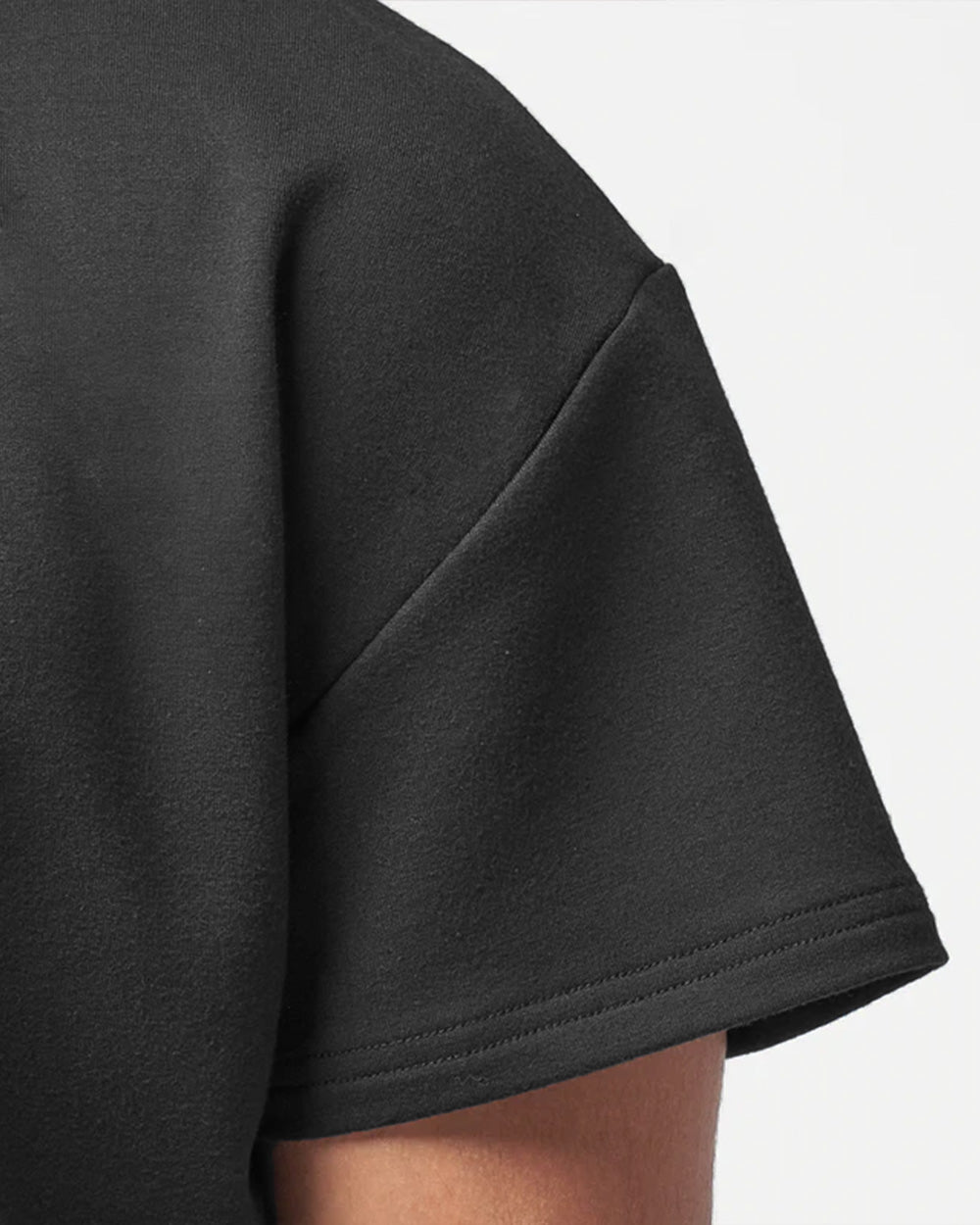 ESSENTIAL OVERSIZE TEE (BLACK)